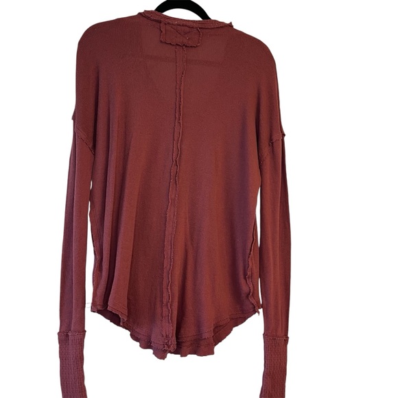 Free People Colby Long Sleeve Scoop Neck Maroon Thermal Raw Hem W/ Thumb Holes S - Picture 4 of 11